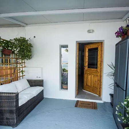 Theofilia Sea Side * بينيتسيس