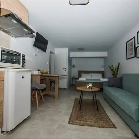 Theofilia Sea Side *